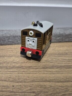 2009 Thomas & Friends Toby Talking & Light Up Die Cast Take N Play